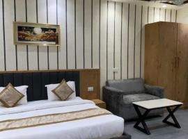 Rosewood Grand，位于法里达巴德的酒店
