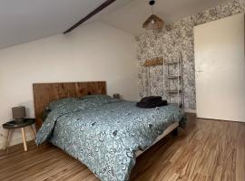Duplex hyper centre Saint-Vit!，位于Saint-Vit的酒店