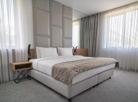 Hotel Mona Plaza，位于贝尔格莱德的酒店