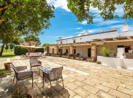 Masseria Li Capperi by Perle di Puglia，位于阿莱齐奥的酒店