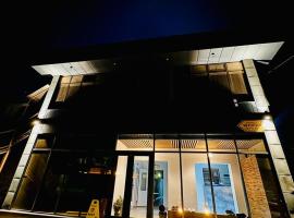 Wood hostel Osh，位于奥什的酒店