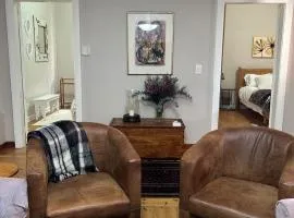 Dottie's charming cottage two bedroom apartment and workspace