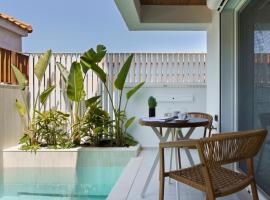 Palm Boutique Suites，位于佩科霍里的带泳池的酒店