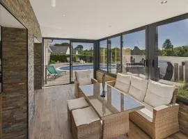 Piscine, jacuzzi et grande terrasse pour 7