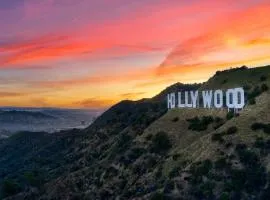 Hollywood Homes of Love