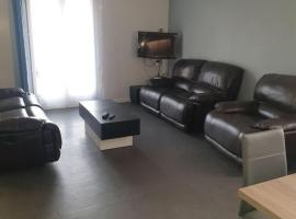 Maison 7 personnes，位于Gouttières的酒店