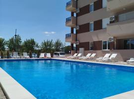 Harmony Srebrno jezero，位于大格拉迪什泰的酒店