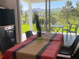 Appartement vue montagne, Espelette，位于埃斯珀莱特的酒店