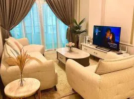 Luxury! Modern & Spacious 3BR suite - Austin Height 8-12pax