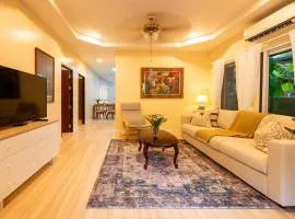 House near the Beach, 7-Min Walk to Beach