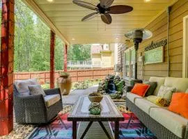 Spacious Yard and BBQ Chic Escape in Lawrenceville!