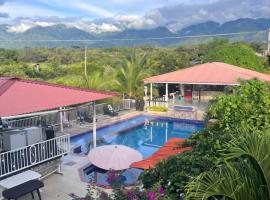Finca Hotel Villa el Ocaso Huila，位于里韦拉的酒店