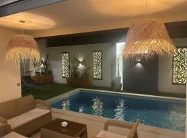 Luxurious Stella 2-bedroom Apartment with Pool