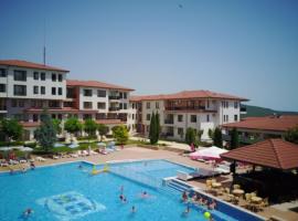 Harmony Hills Tomovi Apartment A12，位于罗格其维的酒店