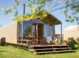 Luxe Wikkelhouse met hottub 'Dompel'