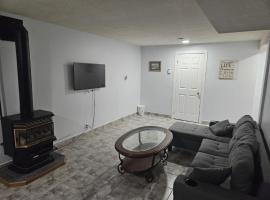 Lovely one bed accommodation in a quiet environment，位于萨德伯里的酒店