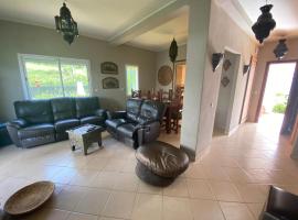 Villa C21 Alcudia SMIR，位于弗尼迪克的酒店
