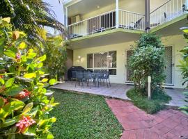 Island Magic Townhouse 5，位于阿卡狄亚的酒店