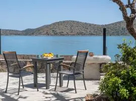 Christine1 sea view studio WiFi