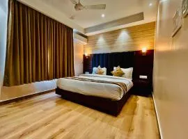 Grand Pinnacle Lucknow