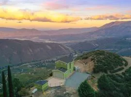 Unique Mountain Gem-Sauna Hot Tub Scenic View
