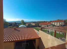 Hotel Apartamento 3 Lobitos，位于Villardeciervos的酒店
