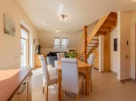 Wooden Sun Seasons 24 Apartment in Rewal Close to the Beach by Noclegi Renters