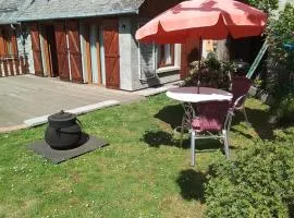 petit gîte de montagne avec jardin et terrasse