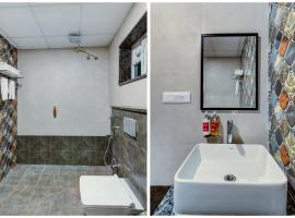 Super Townhouse Prince Palace，位于Chacka的酒店