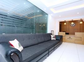 Hotel O Kings Fort，位于Tripunittura的酒店
