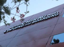 Hotel Chirag Next，位于孟买的木屋