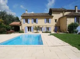 Typical farm with private pool close to the Ventoux 8 persons