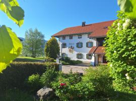 Hotel Heißenhof，位于因泽尔的酒店