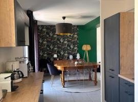 Maison Design entre Paris, Deauville et Rouen，位于蓬德拉尔什的酒店