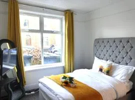 Kyoto Central I 4 BDR House I 50 inch Smart TVs in Rooms I Large Spacious Rooms I Refurbished I Derby City Centre