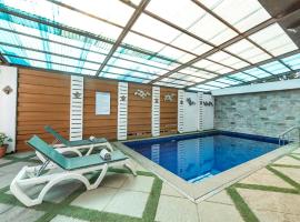 CosmicStays TriZen Villa With Private Pool In Lonavala，位于罗纳瓦拉的酒店