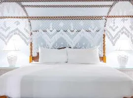 Deluxe King with Balcony - at James House with Parking!