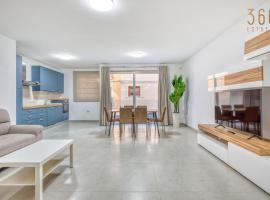 Rooftop Pool Sensations Apartments all with WIFI and AC by 360 Estates，位于梅利哈的酒店