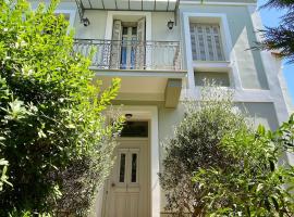 Kanela, charming home in central Amaliada，位于阿马利阿斯的酒店