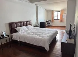 Daisy house pattaya
