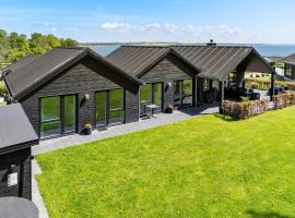 4 Bedroom Beautiful Home In Haderslev，位于哈泽斯莱乌的酒店