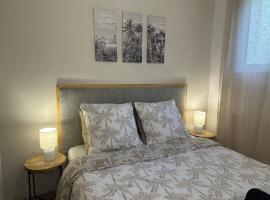Le Bohème - Appartement proche gare et commerces，位于吉索尔的酒店