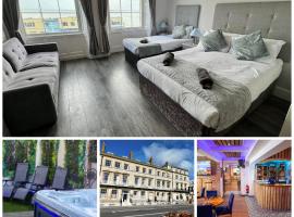The Jubilee Hotel West- with Spa Facilities & Smokehouse - NEWLY REFURBISHED FACILITIES，位于韦茅斯的酒店