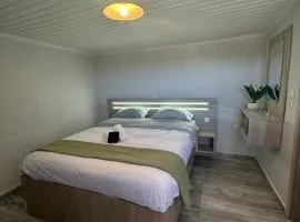 Αγνάντιο room's
