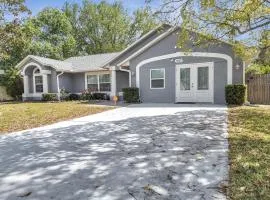 Entire House with Hot Tub Close to Orlando Disney and Beach