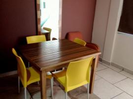 bamboo blvd 1 recamara，位于帕拉伊索的酒店