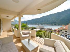 SEA VIEW apartment, Dobrota, Kotor，位于多布罗塔的酒店