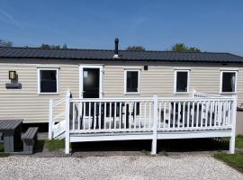 McCanns Caravan Marton Mere，位于布莱克浦的酒店