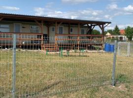 Motyl，位于Doba的豪华帐篷营地