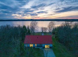 Chalet des Oiseaux Bleus, Spa, Lac，位于Saint-Gérard的酒店